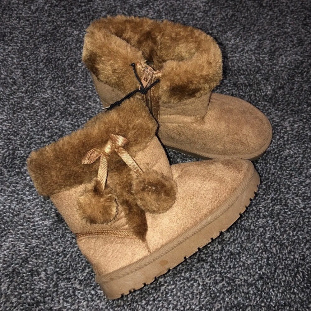 Toddler Girls Brown Winter Booties Size8 Cute PomPoms ZipUp Fluffy Boots New